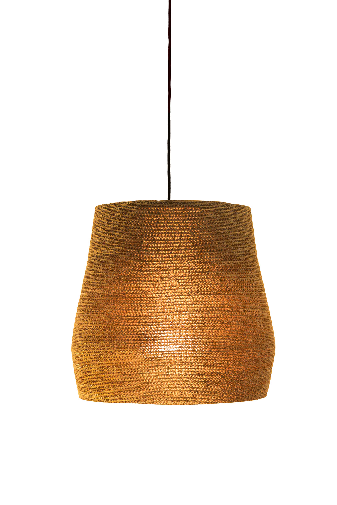 cono_espejado_lampara_colgante_fabricada_en_carton_corrugado_2_1