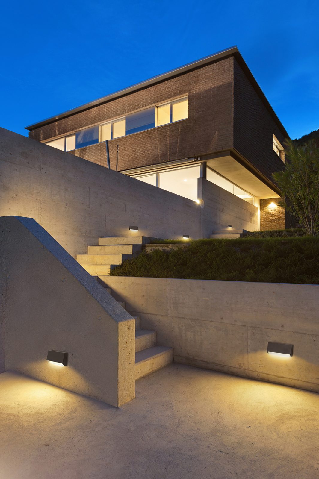 Aplique de luz rasante BTN de exterior para piso o pared - Boutique de Luz